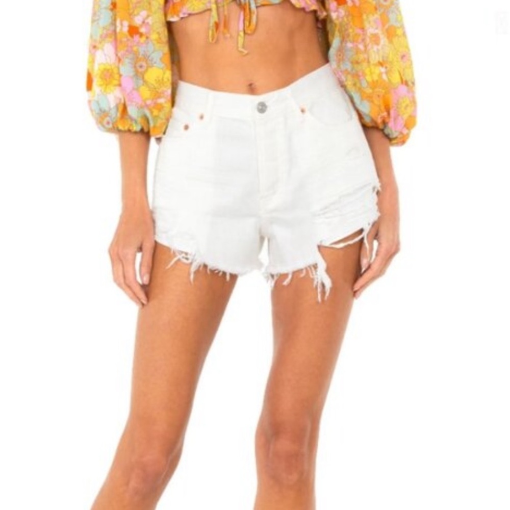 Free People Loving Good Vibrations White Distressed Shorts Size 26